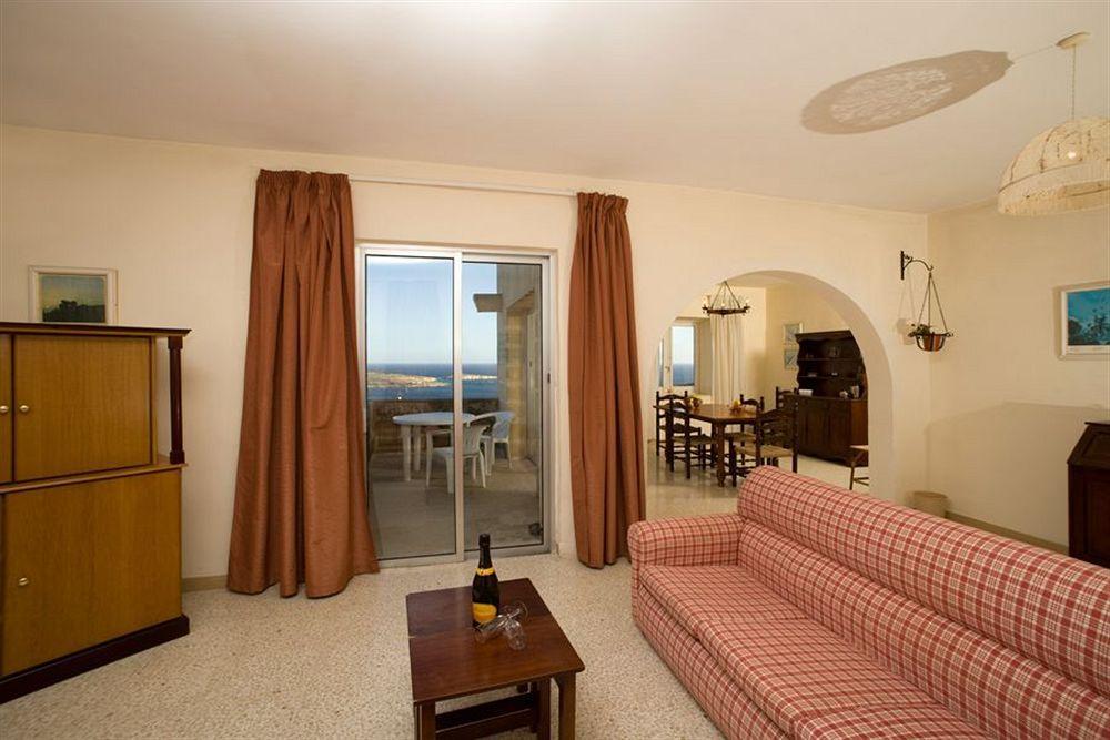 Hilltop Village Aparthotel